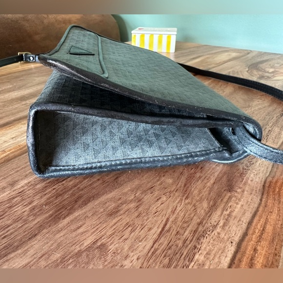 Liz Claiborne Black triangle purse Vintage 1984 1985 excellent condition - Picture 9 of 17